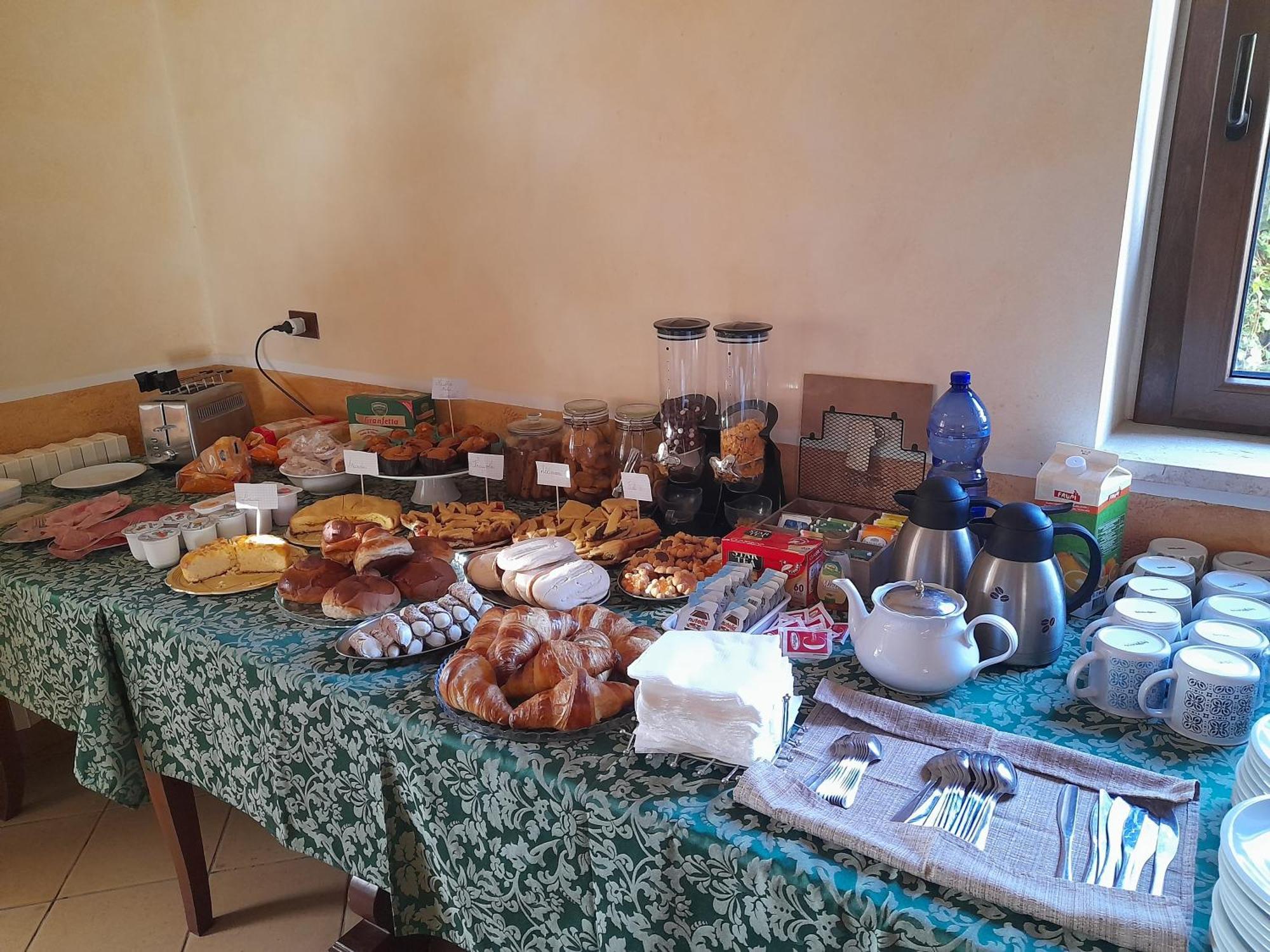 Agriturismo La Stragola Nicosia Ngoại thất bức ảnh