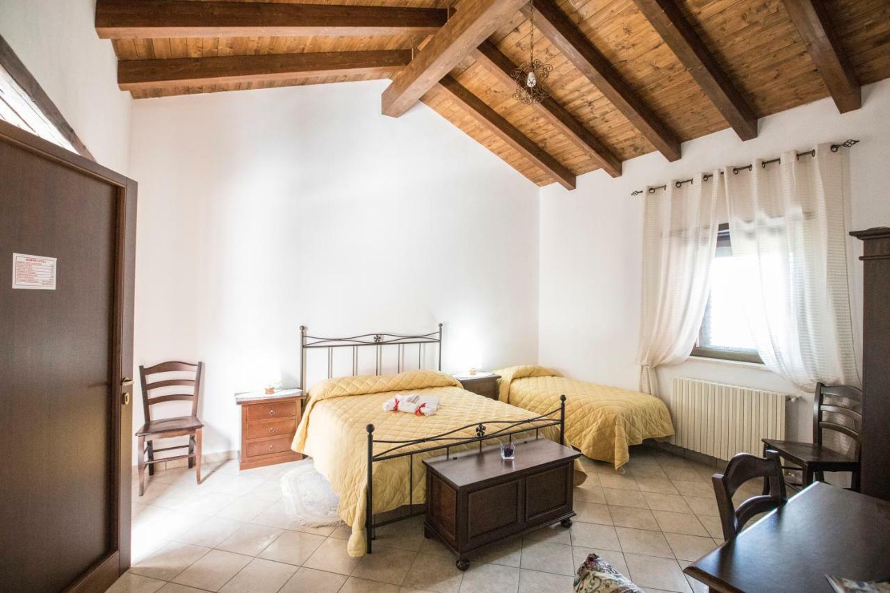 Agriturismo La Stragola Nicosia Ngoại thất bức ảnh